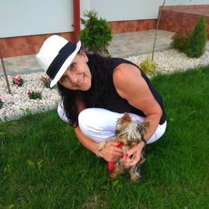 Meet your Posher, Agata